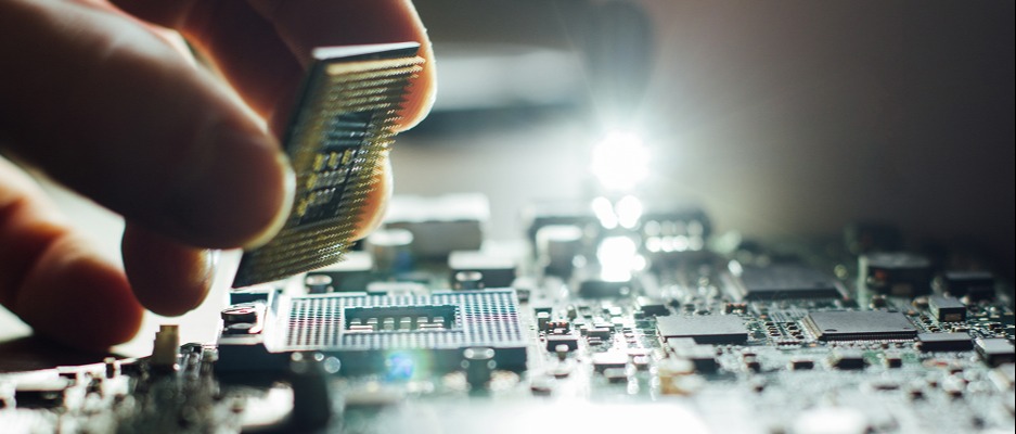 PCB原料續缺貨BT載板大漲價，IC載板類股落後補漲